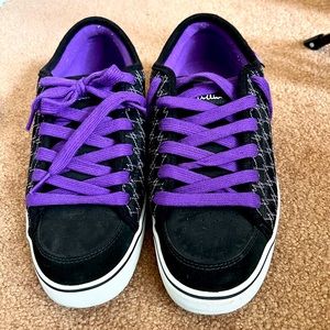Women’s Vans Dollin Skater Shoes Size 10 Black Purple